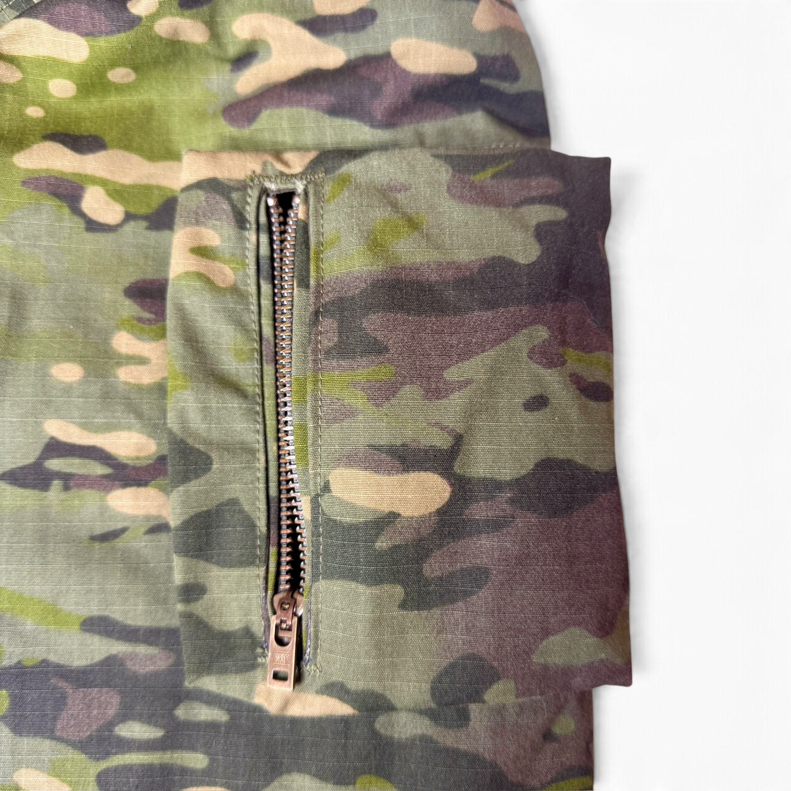 Sleeve pocket